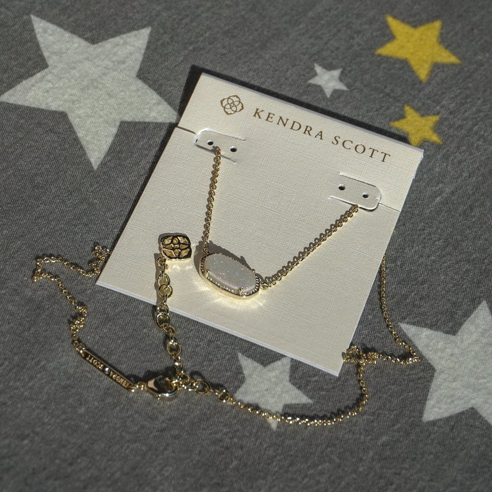 Kendra Scott Elisa Gold Pendant Necklace in Iridescent Drusy - Picture 3 of 3